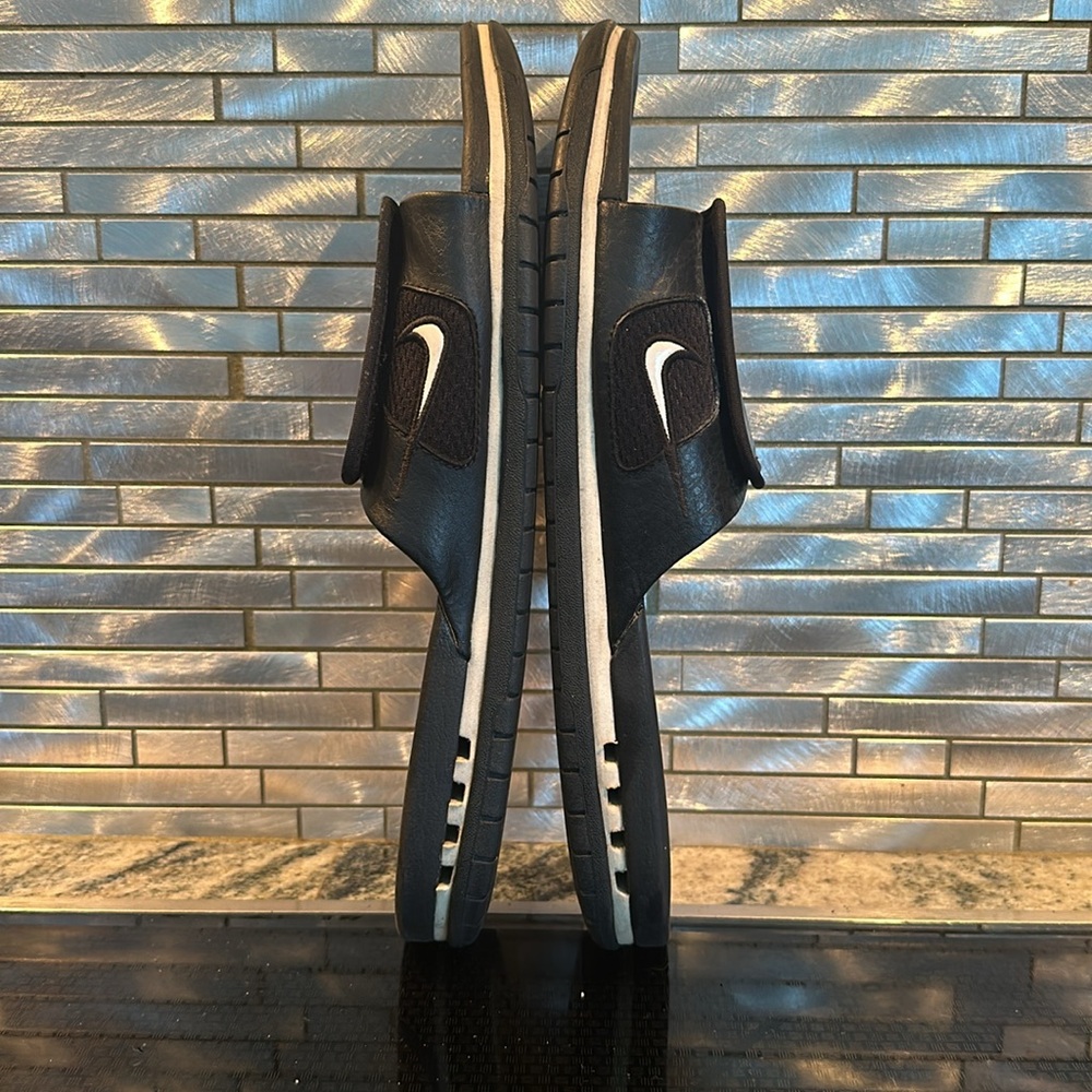 ✔️MENS LEATHER NIKE SLIDES✔️